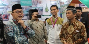 Muslim LifeFest 2019, Ketua MPR RI dan Para Tokoh Kunjungi Booth Pesantren Al-Andalus