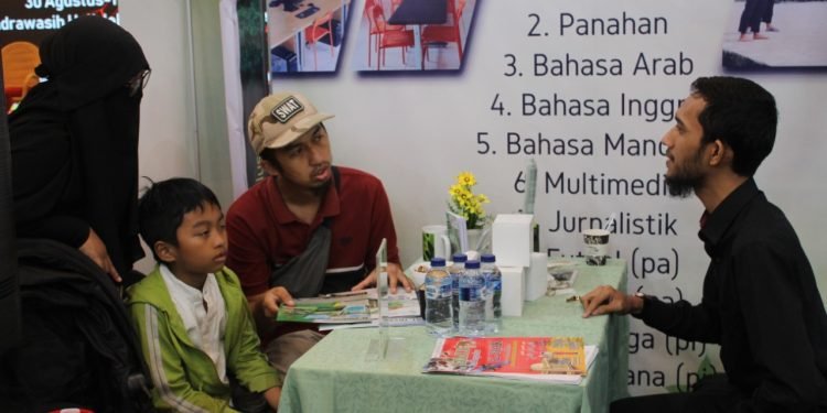 Muslim LifeFest, Serba-serbi di Booth Pesantren Al-Andalus