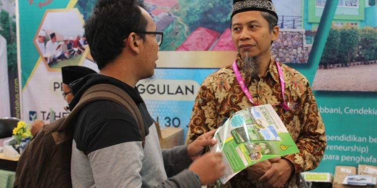 Muslim LifeFest, Serba-serbi di Booth Pesantren Al-Andalus