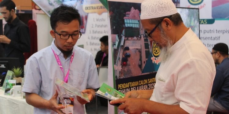 Muslim LifeFest, Serba-serbi di Booth Pesantren Al-Andalus