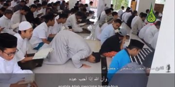 Ilmu Apa Yang Bermanfaat? – Muhammad Al Mukhtar As Syinqity