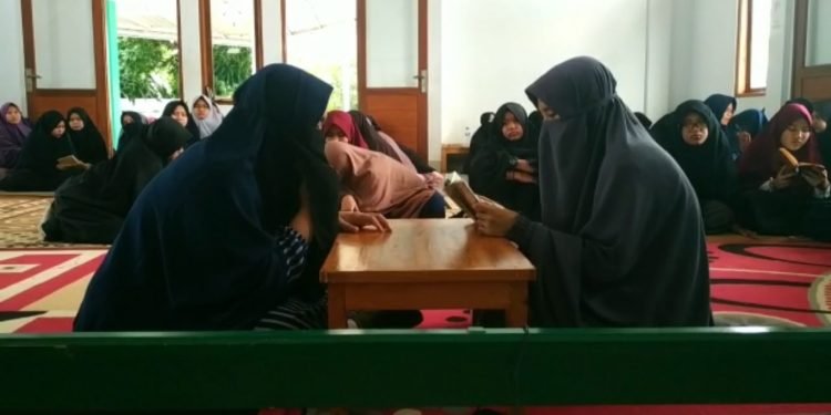 Alhamdulillah, Hafizhah Zhafira Arwa Rampungkan Hafalan Alquran 30 Juz