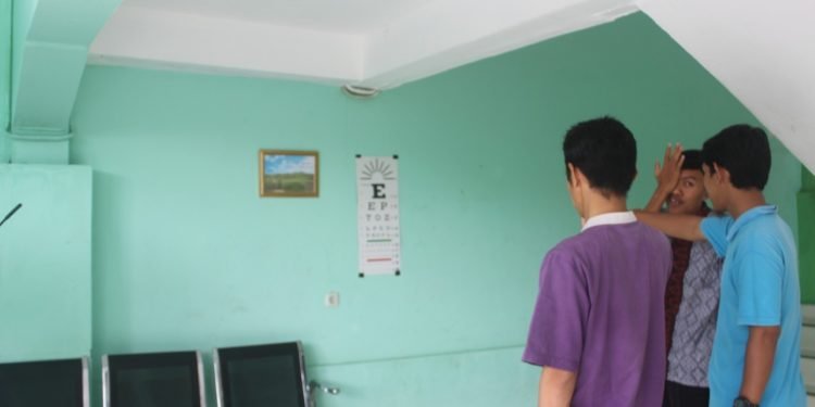 Gandeng RS Permata, Pesantren Al-Andalus Gelar Pemeriksaan Mata