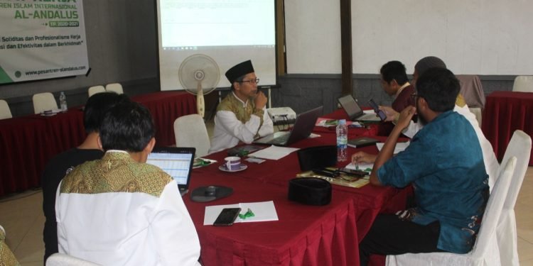 In Picture: Pengurus Al-Andalus Selenggarakan Raker di Cisarua Bogor