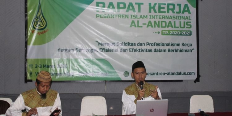 In Picture: Pengurus Al-Andalus Selenggarakan Raker di Cisarua Bogor