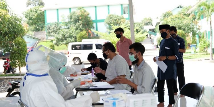 Seluruh Pegawai Al-Andalus Jalani Rapid Test Antibodi