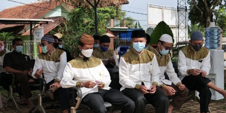 Guru dan Tenaga Kependidikan Al-Andalus Jalani Program Vaksinasi Covid-19