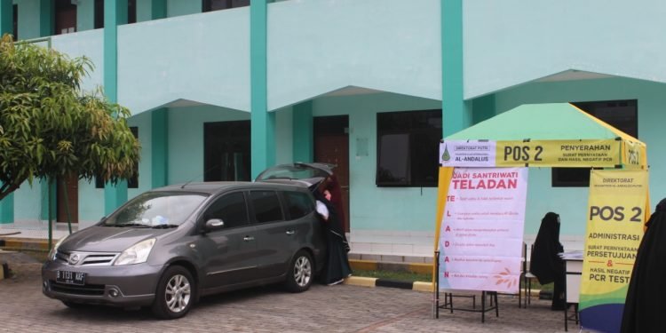 Santri Al-Andalus Mulai Jalani Pembelajaran Tatap Muka