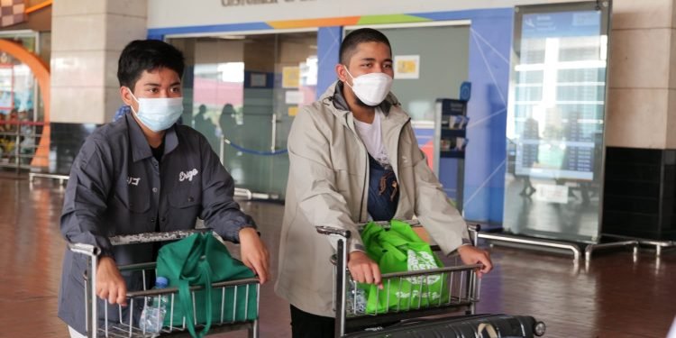 Momen Keberangkatan Alumni Al-Andalus ke Yordania