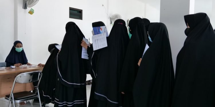 Santri dan Santriwati Ikuti Program Vaksinasi Dosis 1 dan 2