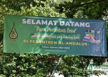 Diizinkan Pemerintah PTM 100 Persen, Santri Mulai Datang ke Pesantren