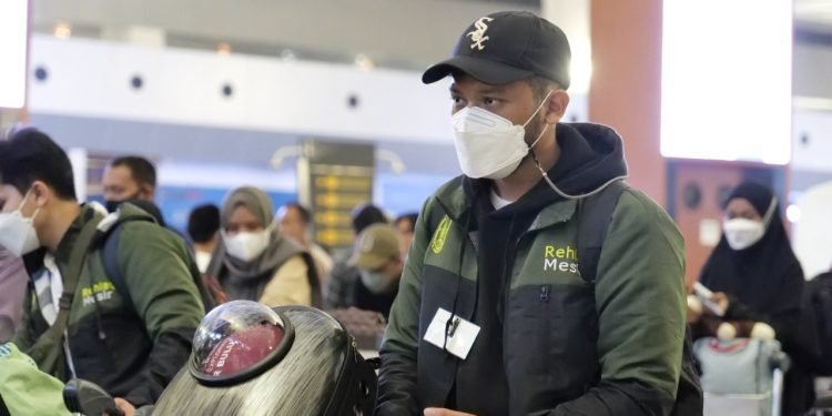 Diterima di Al-Azhar, Alumni Al-Andalus Mulai Berangkat ke Mesir