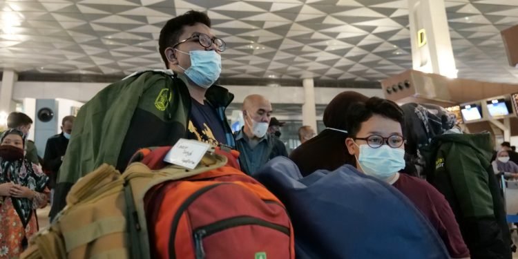 Diterima di Al-Azhar, Alumni Al-Andalus Mulai Berangkat ke Mesir