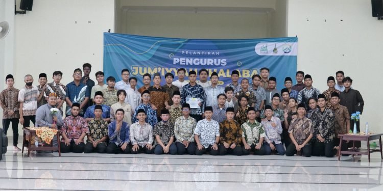 Mudir Direktorat Al-Andalus Putra Lantik Ketua dan Pengurus OSIS Terpilih