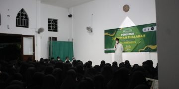 Pelantikan Pengurus OSIS, Mudir Al-Andalus Putri: Ini Amanah yang Harus Dijaga