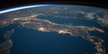 Dunia dengan Segala Tipu Dayanya