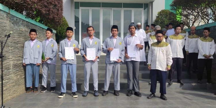 Empat Santri Berhasil Selesaikan Hafalan Matan Tuhfatul Atfal