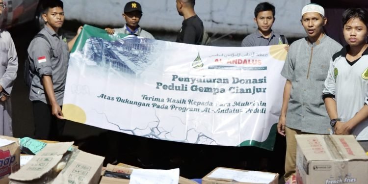 In Picture: Proses Penyaluran Bantuan Bagi Penyintas Gempa Cianjur