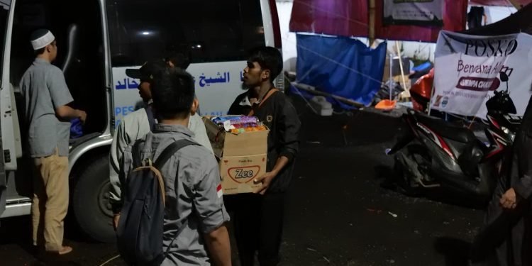 In Picture: Proses Penyaluran Bantuan Bagi Penyintas Gempa Cianjur