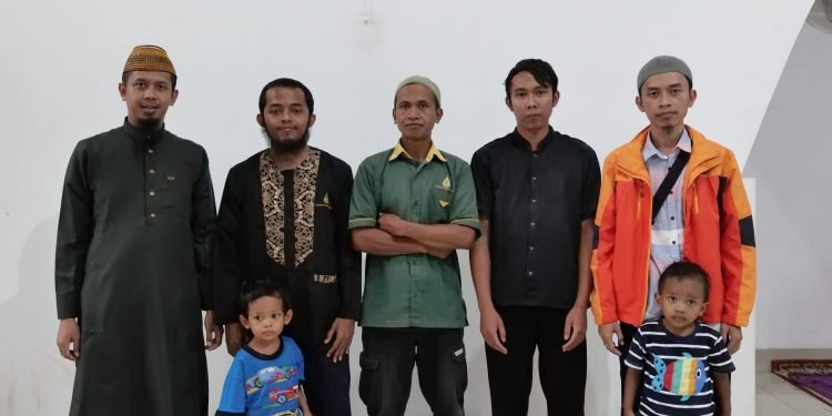 Lagi, Pesantren Berangkatkan Umrah Pegawainya