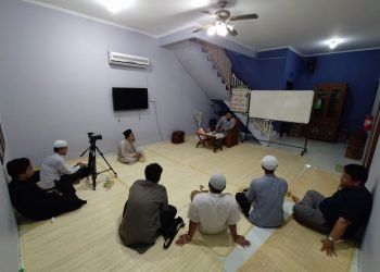 Pererat Silaturahmi, Al-Andalus Gelar Pengajian di Kediaman Walisantri