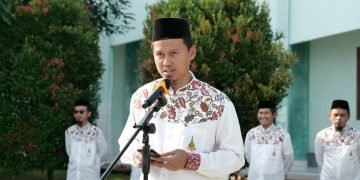 Mudir Al-Andalus Putra dan Putri Bacakan Surat Penetapan SMAIT