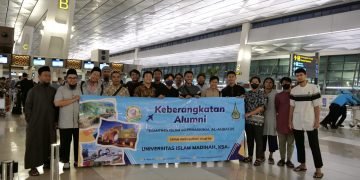 Perwakilan Pesantren Antar Keberangkatan Alumni Al-Andalus ke UIM