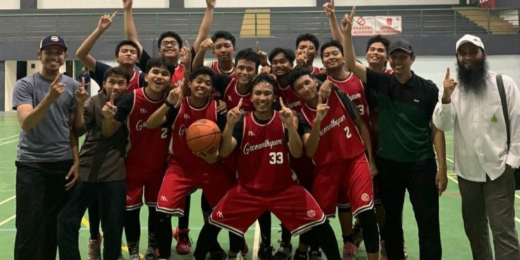 Tim Basket Al-Andalus Putra Juara I Turnamen Antar SMA