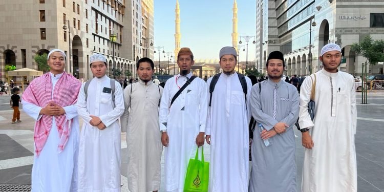Bentuk Pendampingan, Mudir ‘Am Temui Alumni Al-Andalus di Arab Saudi
