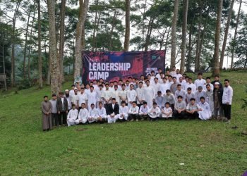 OSIS Al-Andalus Putra Perkaya Wawasan Kepemimpinan Melalui LDK