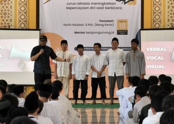 Tingkatkan Kepercayaan Diri Santri, Al-Andalus Gelar Pelatihan Public Speaking