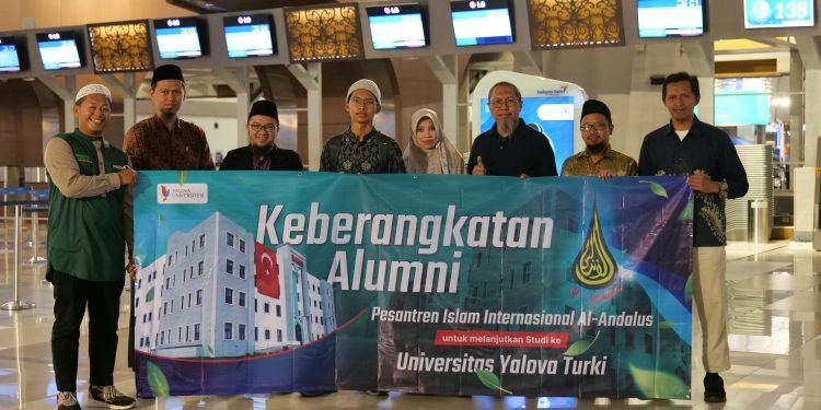 Alumni Al-Andalus Tembus Kuliah di Universitas Yalova Turki