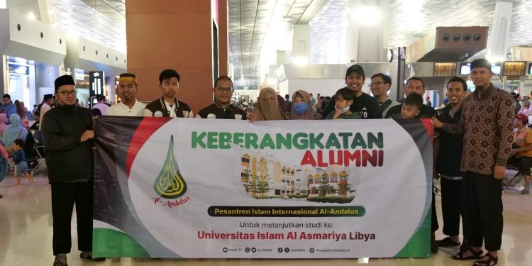 Dua Alumni Al-Andalus Lolos Beasiswa Kuliah di Libya