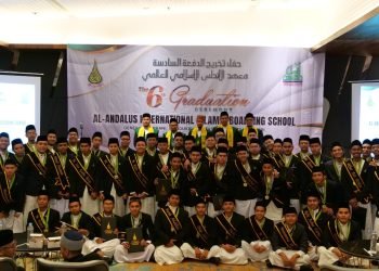 Santri Al-Andalus Diwisuda, Ust. Arifin Badri: Kenalilah Kewajiban Bukan Inventarislah Hakmu