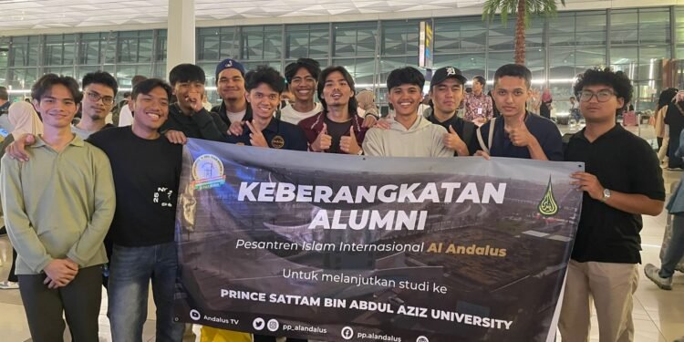 Dua Alumni Berangkat ke Prince Sattam Saudi, Satu Orang ke Malaysia