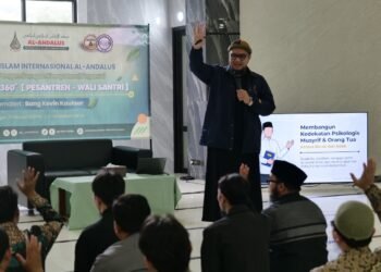 Perkuat Kepercayaan Wali Santri, Al-Andalus Gelar Pelatihan “Komunikasi 360°”